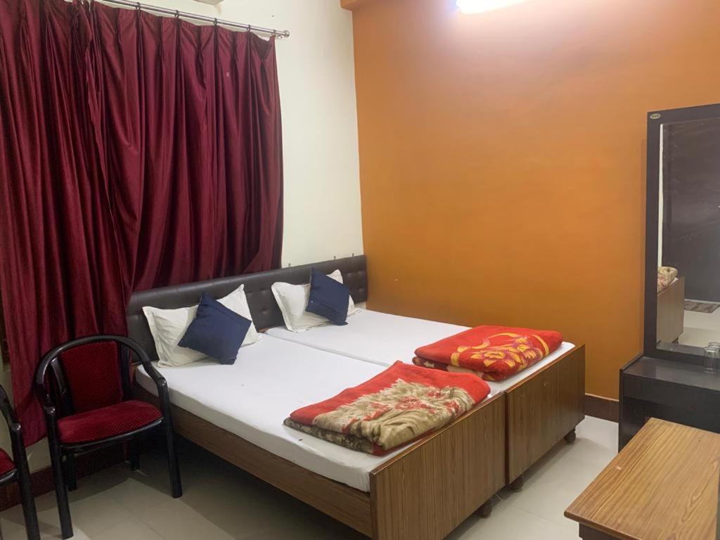 Narendra Guest House Kakarmatha Экстерьер фото